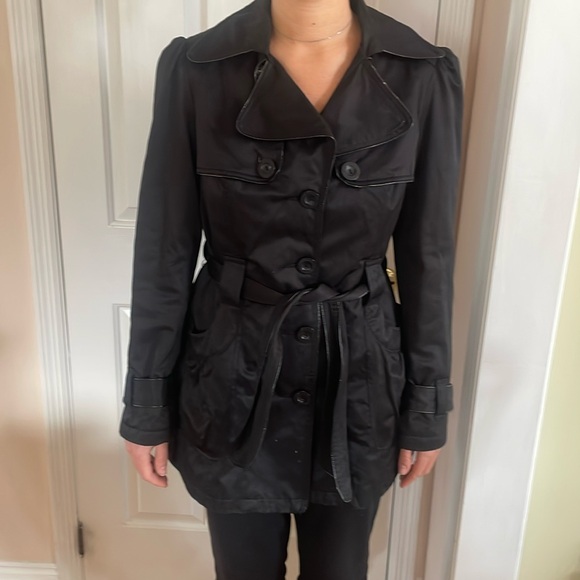 Novelty spring/raincoat - Picture 1 of 7